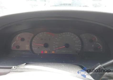 2002 Toyota Sequoia Sr5 V8 z USA, uszkodzony, nr VIN 5TDBT44AX2S075282